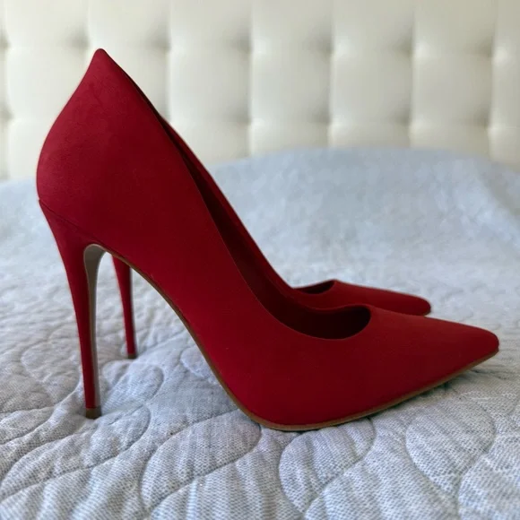 Aldo Red Pumps - Picture 2 of 6